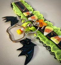 Load image into Gallery viewer, ToeBeanies Green Lace Candy Corn Choker