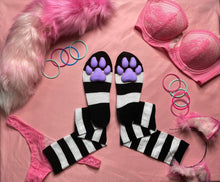 Load image into Gallery viewer, PREORDER CUSTOM COLOR Black &amp; White Striped ToeBeanies